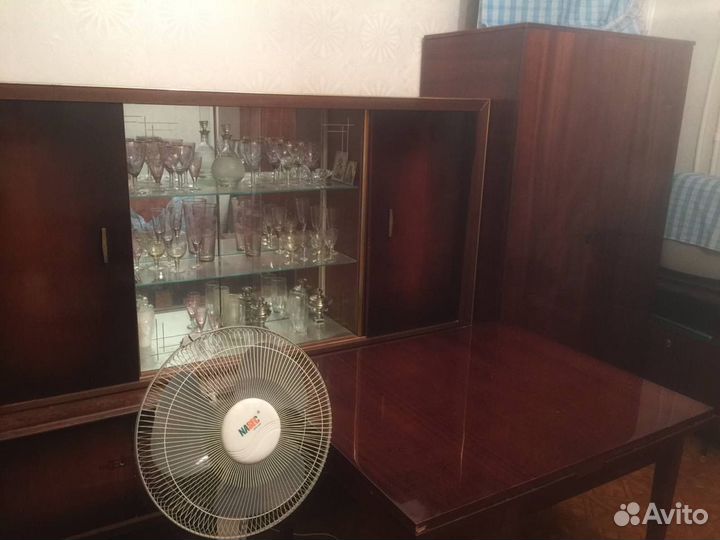 Бесплатно Мебель 1 день, сервант, зеркало, шкаф