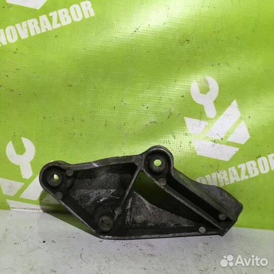 Кронштейн двигателя левый бмв Е34