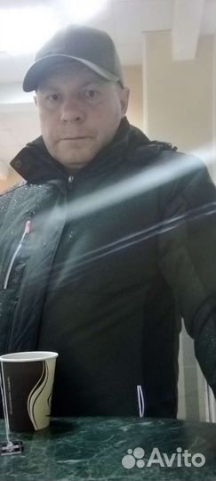 Рабочий в деревообрабатывающий цех