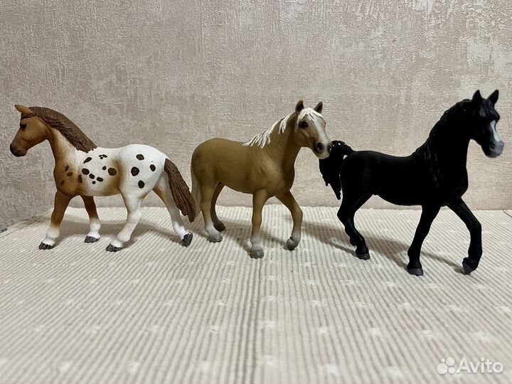 Фигурки лошадей Schleich