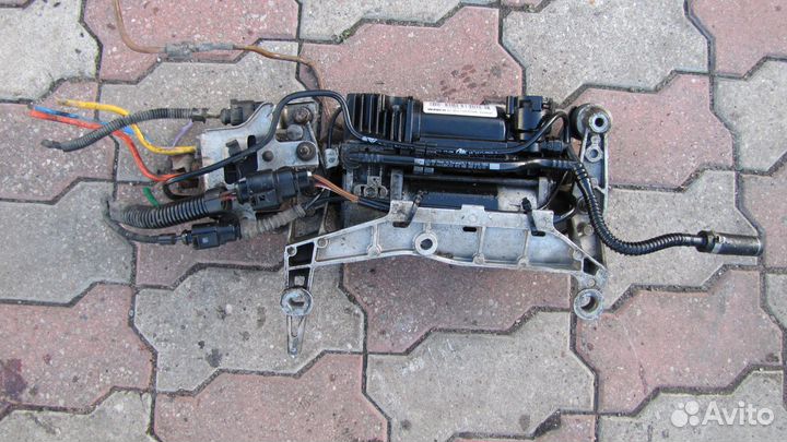 Volkswagen Touareg компрессор пневмоподвески