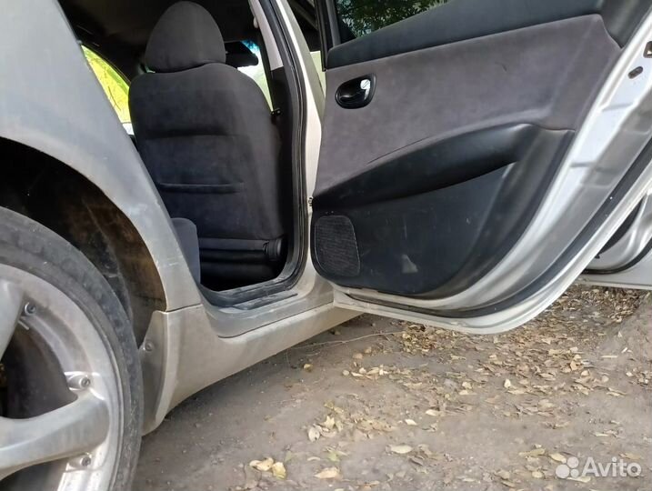 Nissan Primera 2.0 AT, 2001, 300 000 км