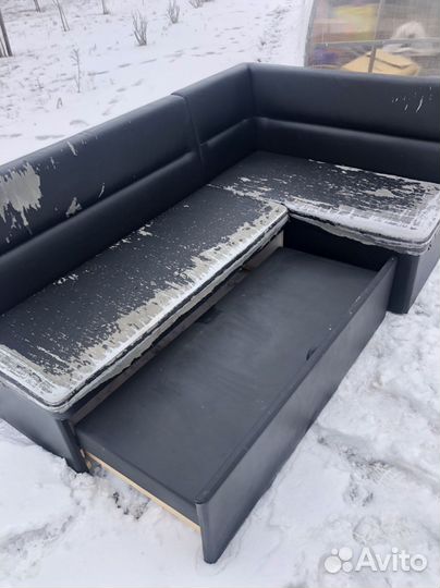 Кухонный уголок со спальным местом