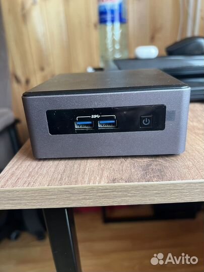 NUC от Intel модель NUC7I5dnhe