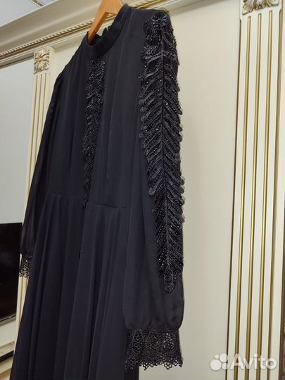 Нарядное женское платье 42 44