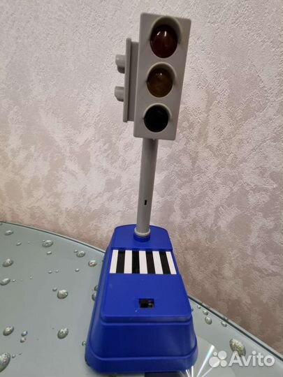 Светофор игрушка