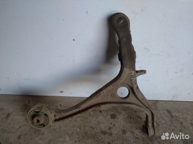 Рычаг передний левый Honda Accord VII 2003-2008