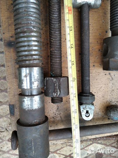 Винтовая пара (винт и гайка ) для тисков,струбцин