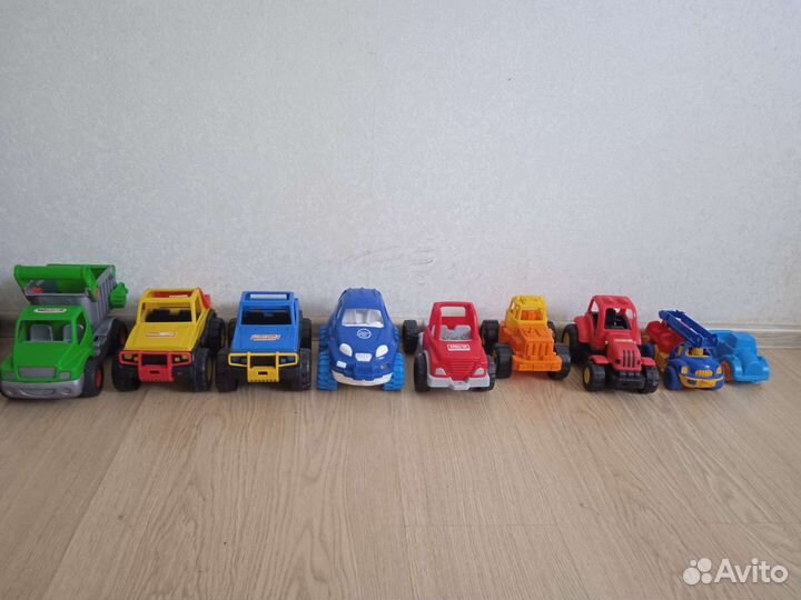 Машинки, оптом. 14 шт