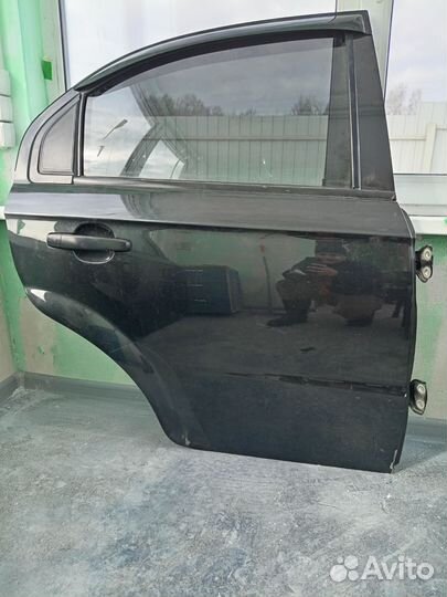 Задняя правая дверь шевролет авео т 250