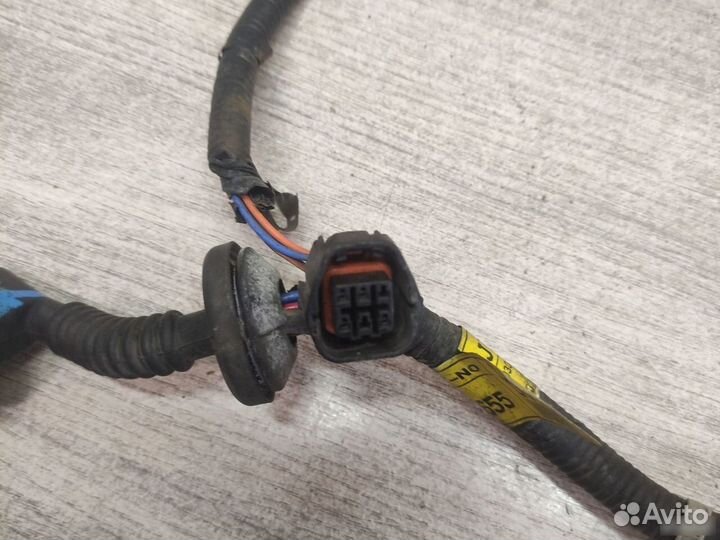 Проводка задней левой двери Hyundai Santa Fe 1