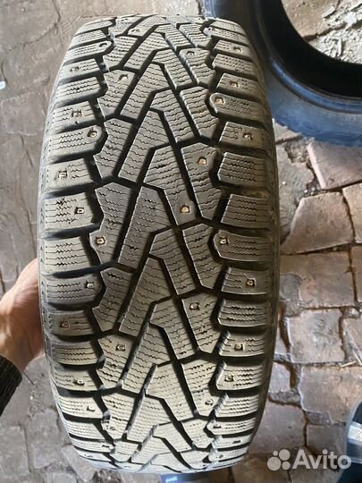 Pirelli Ice Zero 205/55 R16