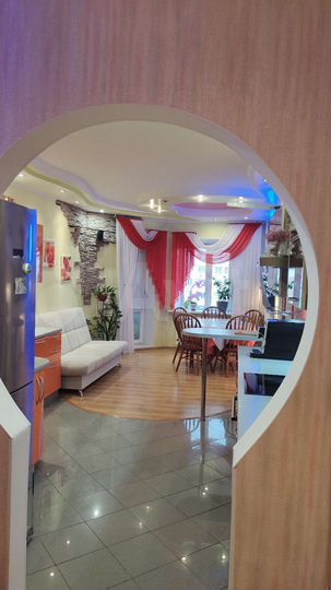 3-к. квартира, 80 м², 5/10 эт.