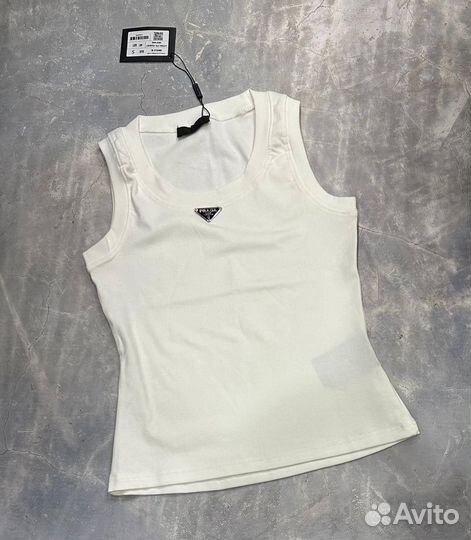 Майка Prada