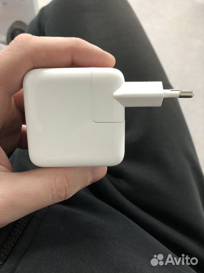 Зарядное устройство Apple MacBook
