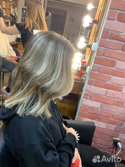 Парикмахер, сложное окрашивание,бразильский блонд