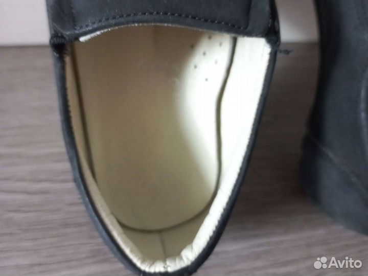 Туфли чёрные мальчику Испания р - р 29