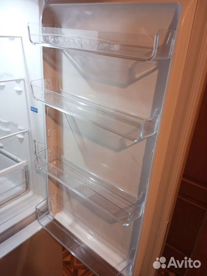 Холодильник новый