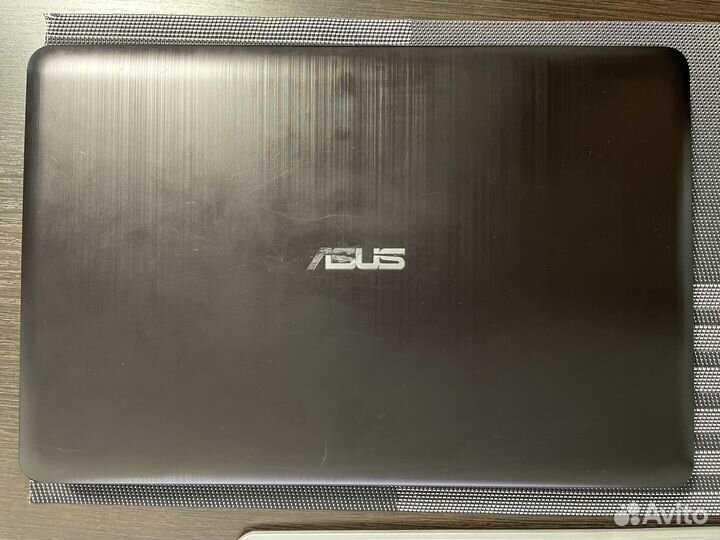 Ноутбук asus D540N