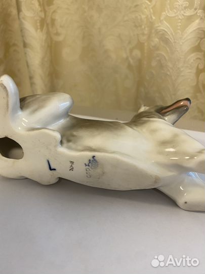 Фарфоровые статуэтки собака лфз