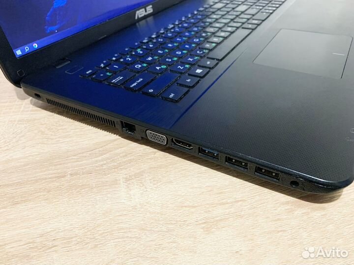 Ноутбук Asus 17.3 4 ядра / 8GB / SSD 256 / GeForce