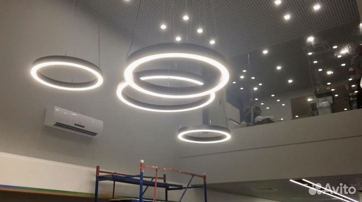 Светодиодный светильник треугольник