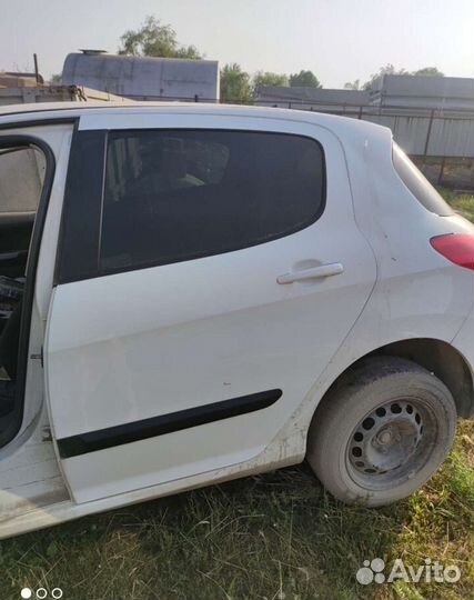 Дверь Peugeot 308