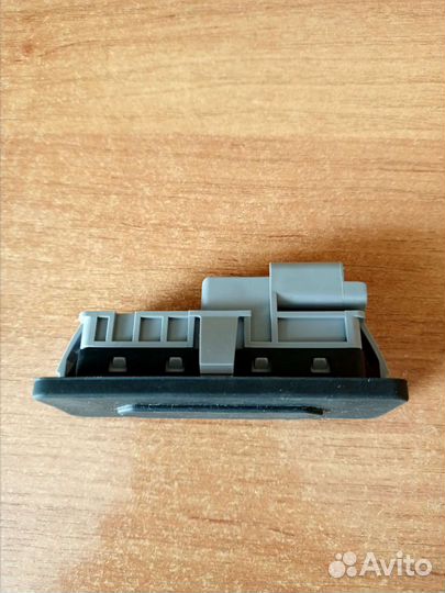 Кнопка крышки багажника