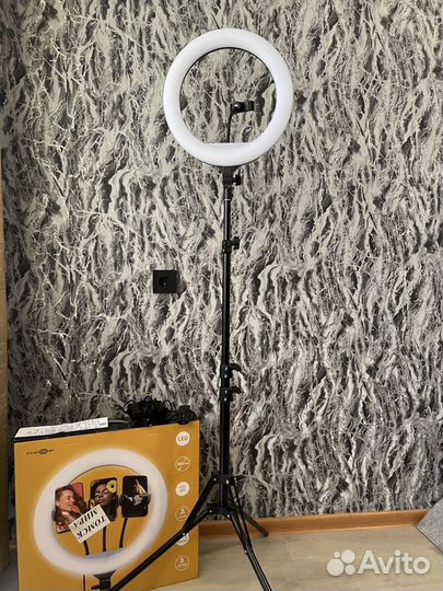 Кольцевая лампа 26 см