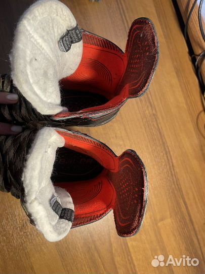 Коньки хоккейные