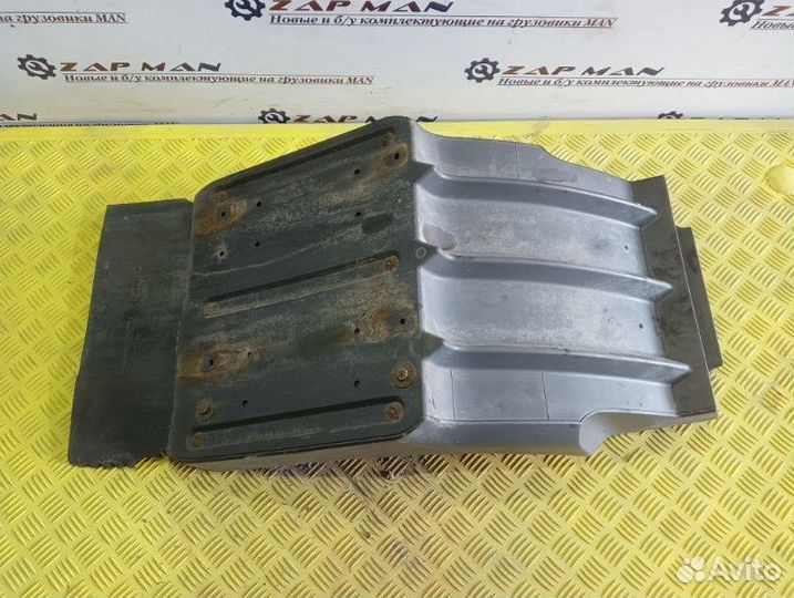 Крыло переднее задняя часть правое Man Tgl