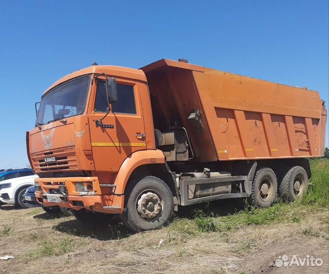 Водитель на самосвал камаз