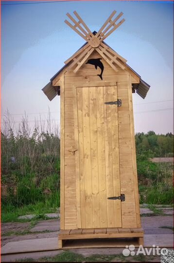 Дачный туалет деревянный