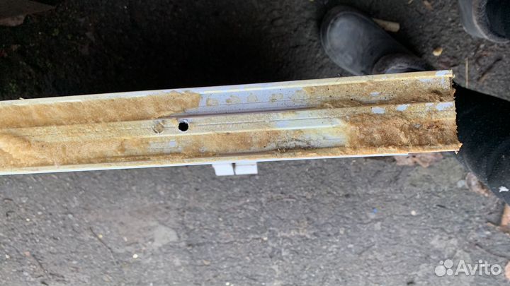 Дверь пластиковая(алюминивая)