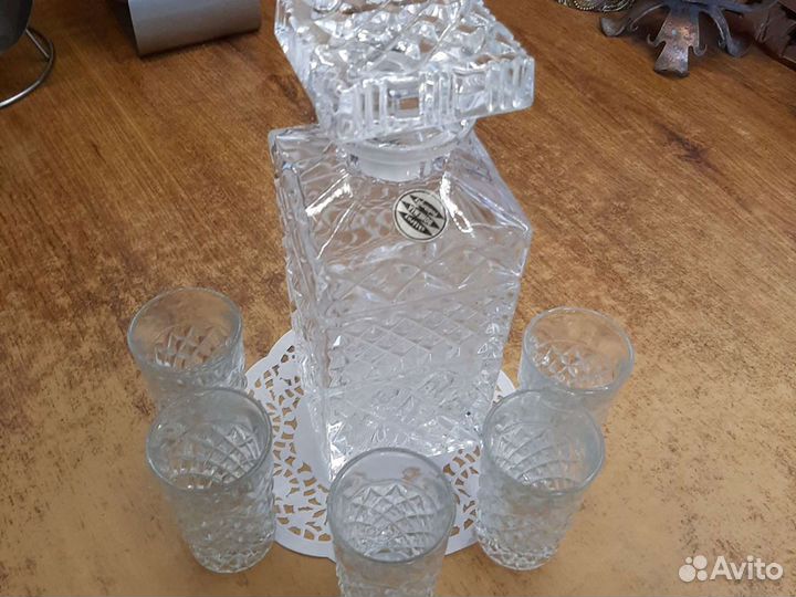 Штоф и рюмки,Чехия,80 г,идеальное состояние