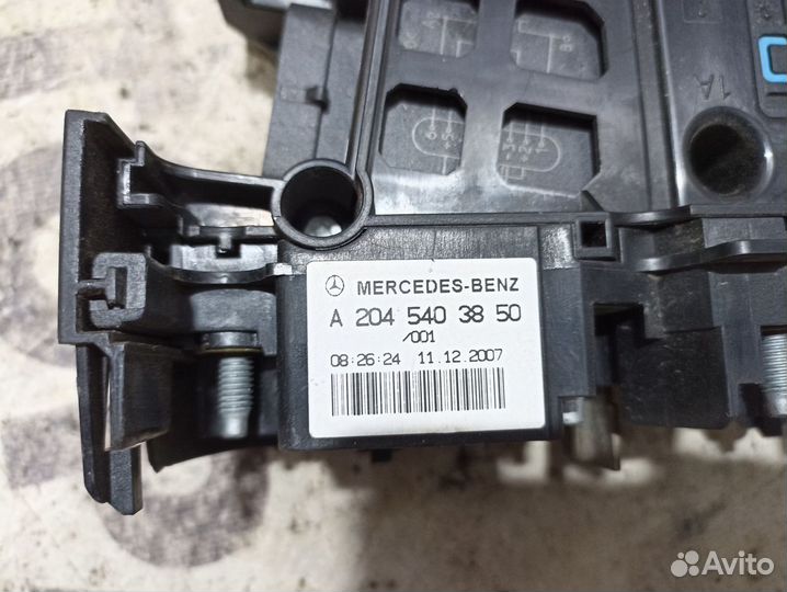 Блок предохранителей Mercedes W204
