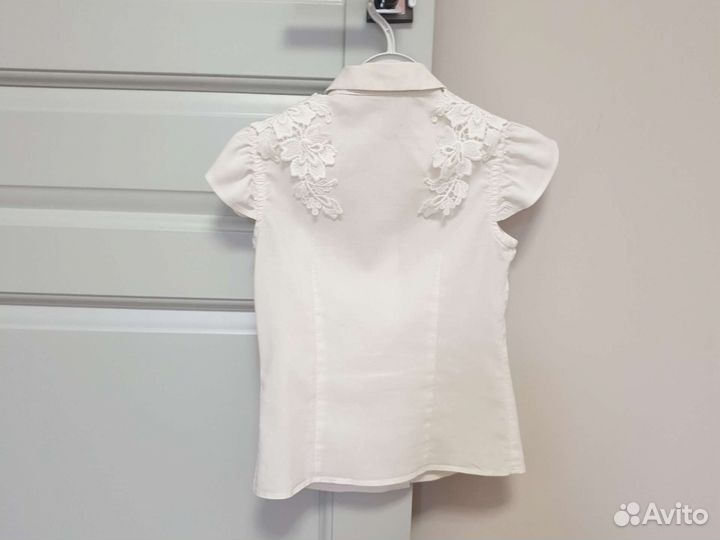 Рубашка без рукавов с кружевом