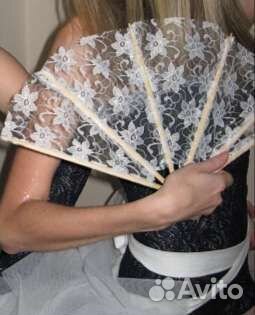 Веер кружевной белый