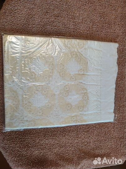 Скатерть ажурная новая