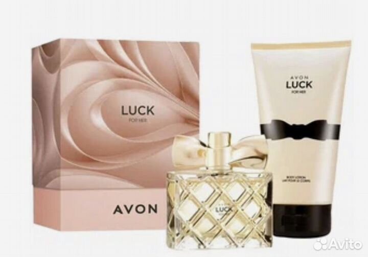 Avon Парфюмерно-косметический набор 