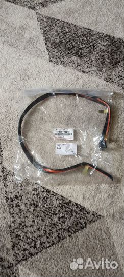 Уплотнитель двери Lexus NX 67896-78010