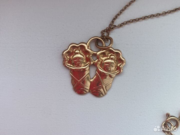 Цепочка золотая. С подвеской. Близнецы. 583 пр