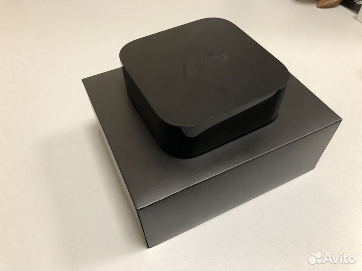 Apple TV 4 32 Gb (A1625) в коробке