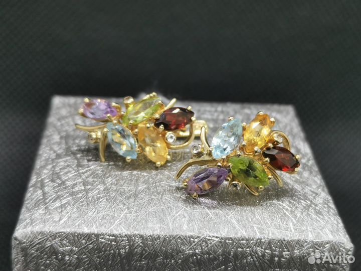 Серьги золотые с бриллиантами