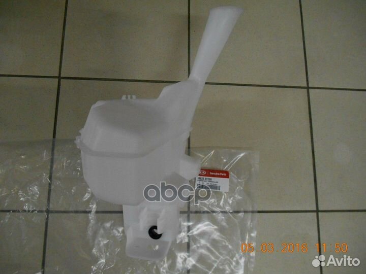 Бачок стеклоомывателя 986204Y200 Hyundai-KIA