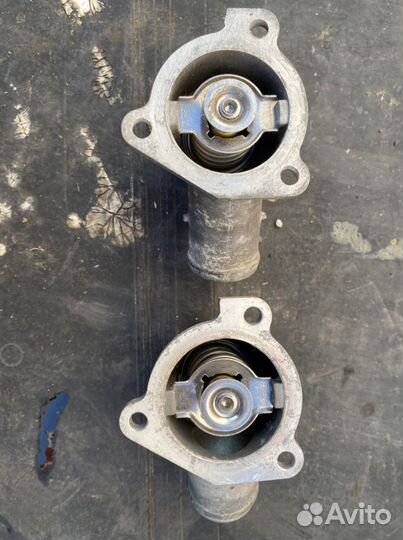 Крышка термостата калина