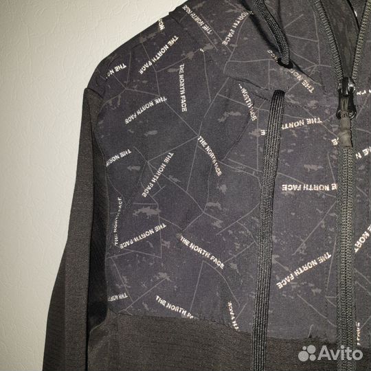 The North Face Train N Logo Overlay