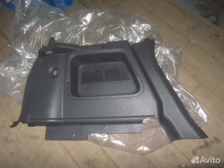 Обшивка багажника левая правая opel Meriva 02-10