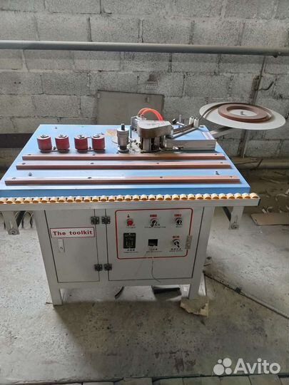 Станок кромкооблицовочный