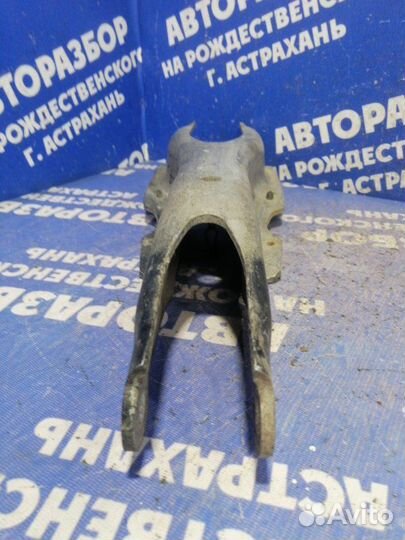 Задний левый рычаг Mercedes-Benz W220 седан 2000